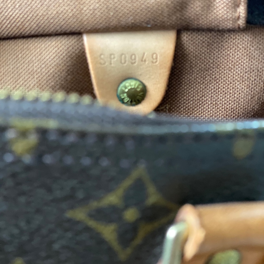 Louis Vuitton 30 Speedy